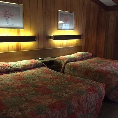 Imagen de la habitación del Hotel Village Motor Lodge. Foto 7