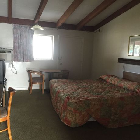 Imagen de la habitación del Hotel Village Motor Lodge. Foto 10