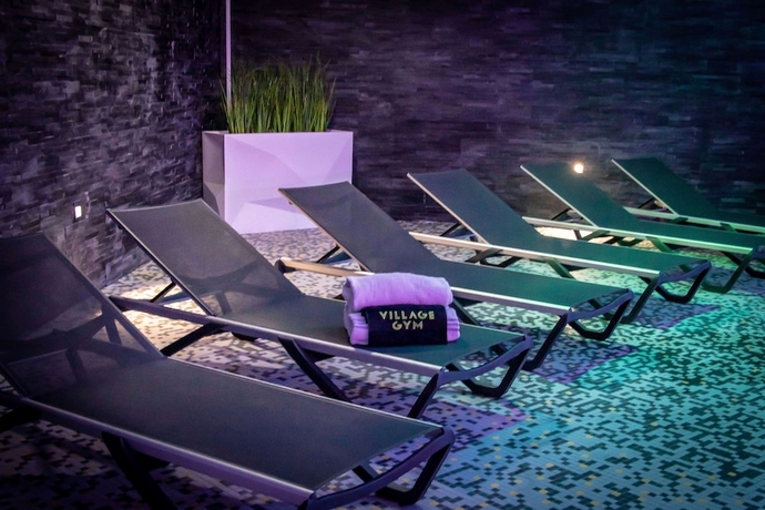 Imagen de la piscina del Hotel Village Nottingham. Foto 18