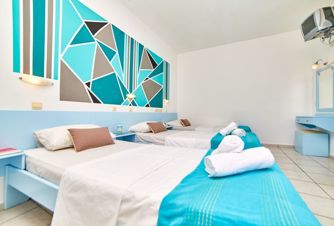 Imagen de la habitación del Hotel Village Oasis. Foto 2