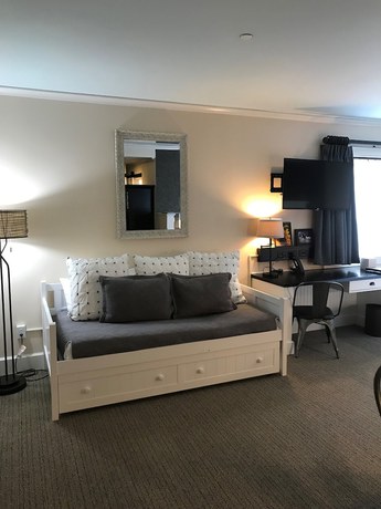 Imagen de la habitación del Hotel Village On Biltmore Estate. Foto 9