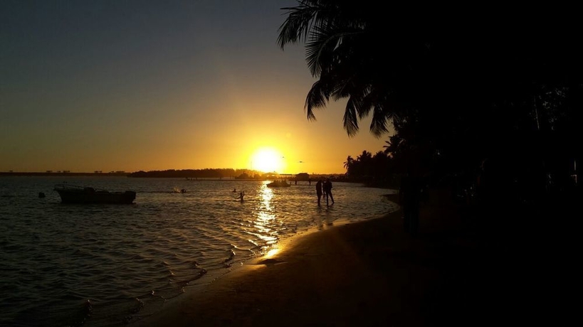Imagen de los exteriores del Hotel Village On The Beach. Foto 10