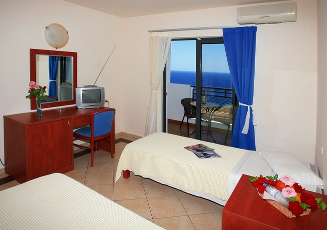 Imagen de la habitación del Hotel Village Panorama. Foto 7