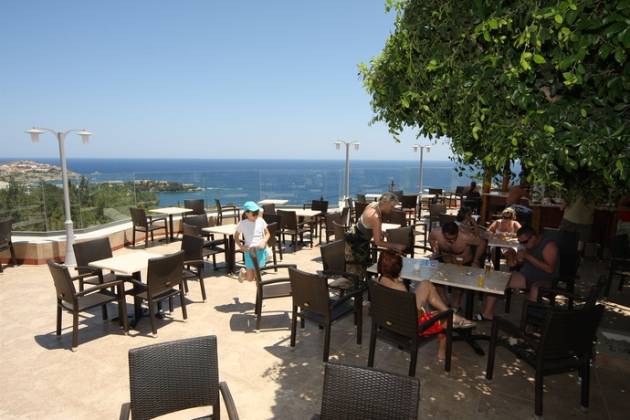 Imagen del bar/restaurante del Hotel Village Panorama. Foto 3