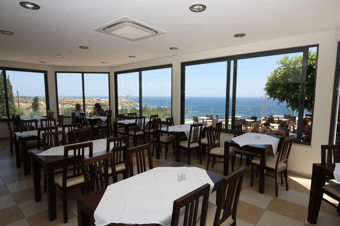 Imagen del bar/restaurante del Hotel Village Panorama. Foto 4