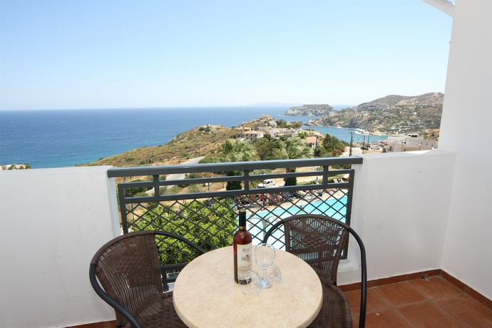 Imagen de los exteriores del Hotel Village Panorama. Foto 8