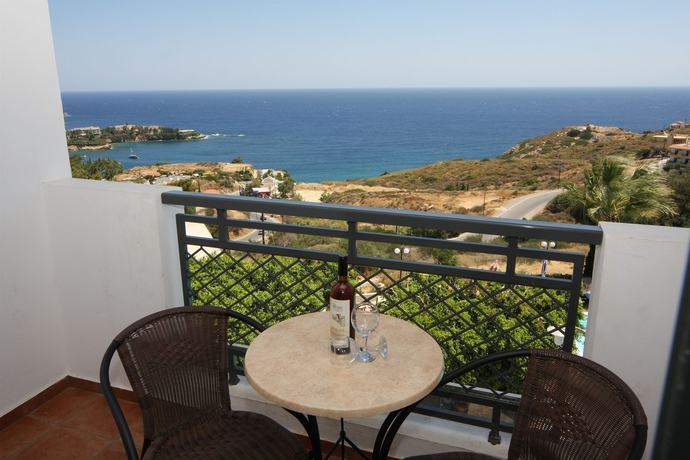 Imagen de los exteriores del Hotel Village Panorama. Foto 11