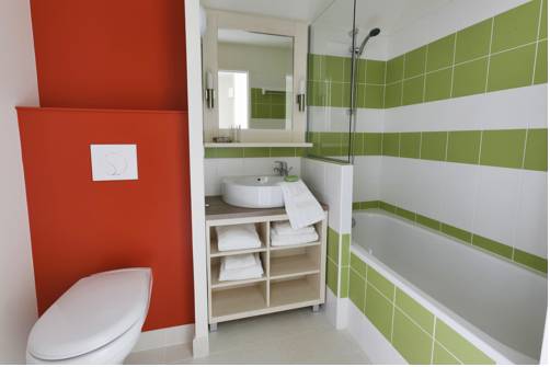 Imagen de la habitación del Hotel Village Pierre & Vacances - Normandy Garden. Foto 3