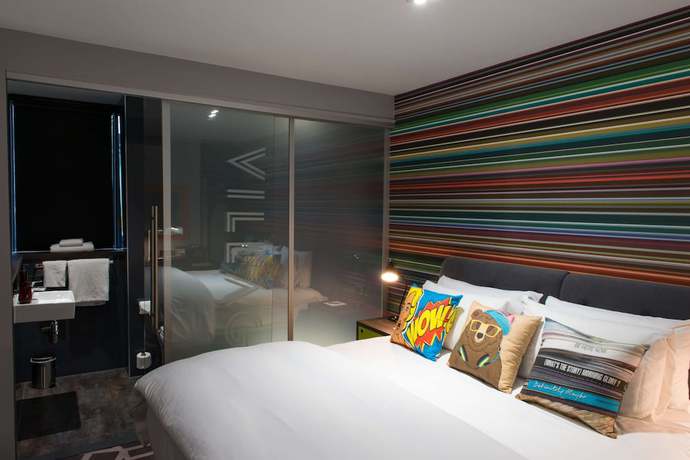 Imagen de la habitación del Hotel Village Portsmouth. Foto 10