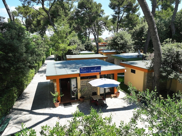 Imagen de los interiores del Hotel Village San Antonio. Foto 16