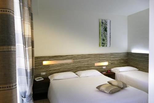 Imagen de la habitación del Hotel Village Scoglio Della Galea. Foto 7