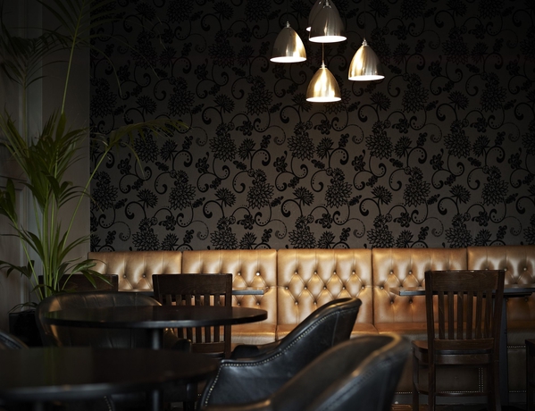 Imagen del bar/restaurante del Hotel Village Solihull. Foto 6