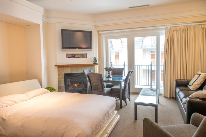 Imagen de la habitación del Hotel Village Suites Bay Harbor. Foto 14