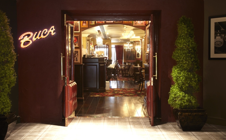 Imagen del bar/restaurante del Hotel Village Swindon. Foto 7