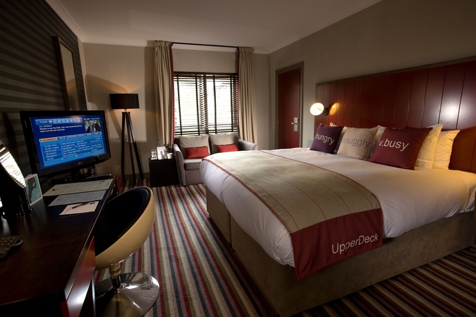 Imagen de la habitación del Hotel Village Swindon. Foto 8