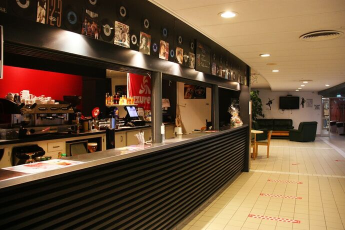 Imagen del bar/restaurante del Hotel Village Vacances Azureva Argelès-sur-mer. Foto 8