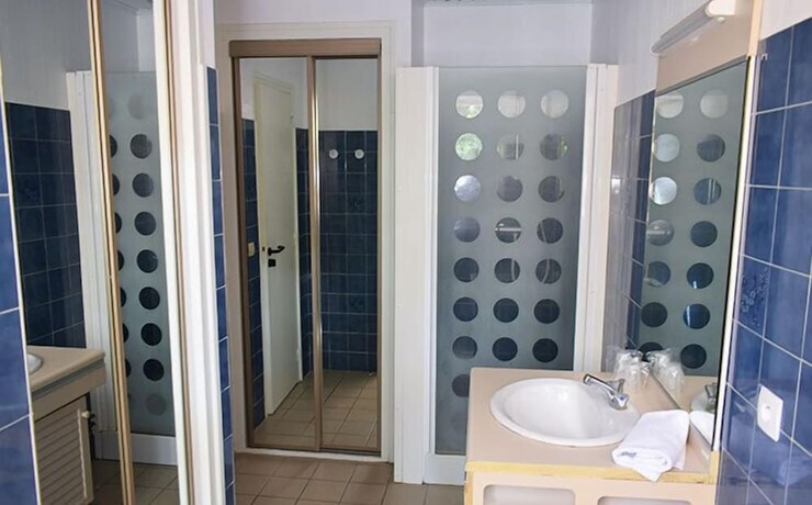 Imagen de la habitación del Hotel Village Vacances Azureva Argelès-sur-mer. Foto 14