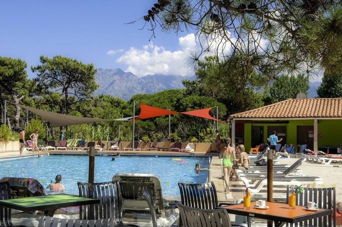 Imagen de la piscina del Hotel Village Vacances La Balagne. Foto 17