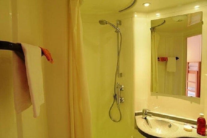 Imagen de la habitación del Hotel Village Vacances La Fontaine d\'Annibal. Foto 14