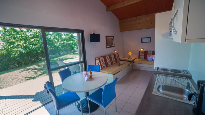 Imagen de la habitación del Hotel Village Vacances La Marti&egrave;re - Ol&eacute;ron. Foto 10