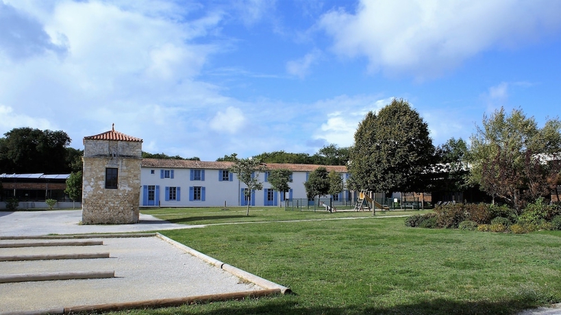 Imagen de los exteriores del Hotel Village Vacances La Marti&egrave;re - Ol&eacute;ron. Foto 17