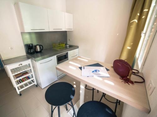 Imagen de la habitación del Hotel Village Vacances Lou Riou. Foto 10