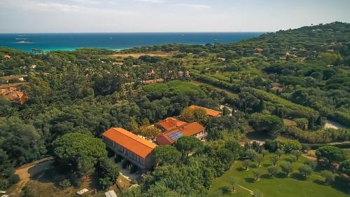 Imagen general del Hotel Village Vacances Lou Riou. Foto 2