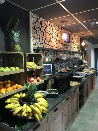 Imagen del bar/restaurante del Hotel Village Vacances Neaclub - La Pulka. Foto 9