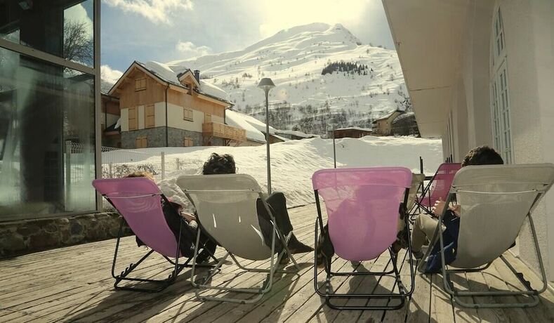 Imagen general del Hotel Village Vacances Neaclub - La Pulka. Foto 2