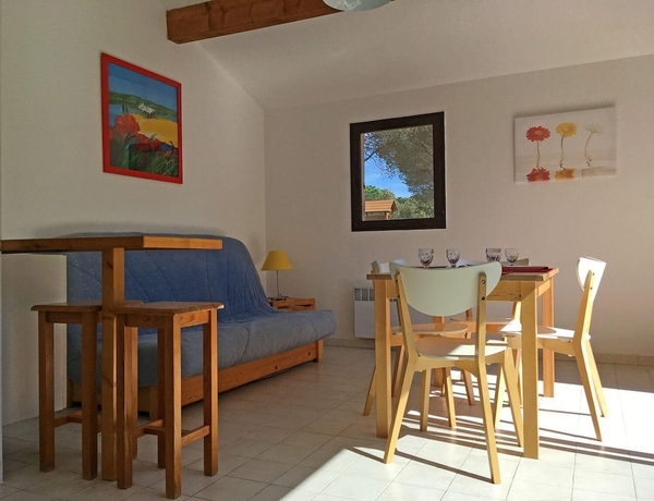 Imagen del bar/restaurante del Hotel Village Vacances Ramatuelle. Foto 3