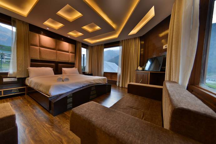 Imagen de la habitación del Hotel Village Walk. Foto 13