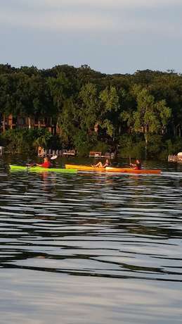 Imagen de los exteriores del Hotel Village West Resort And. Foto 10