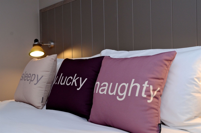 Imagen de la habitación del Hotel Village Wirral. Foto 5