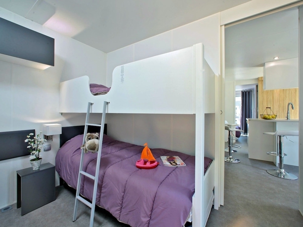 Imagen de la habitación del Hotel Village and Spa les Ventoulines. Foto 4