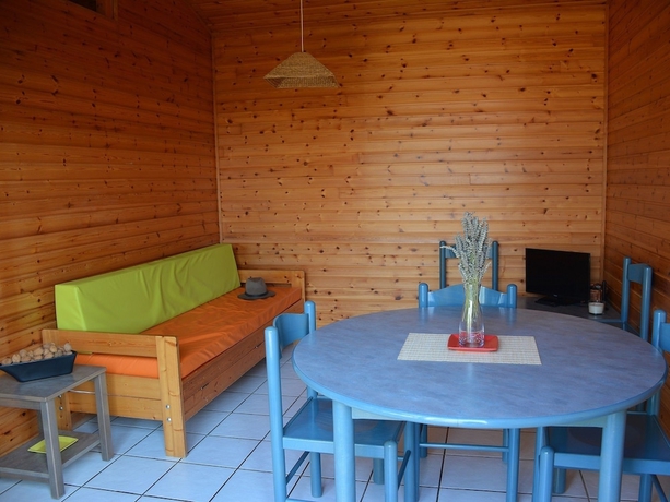 Imagen de la habitación del Hotel Village and Spa les Ventoulines. Foto 7