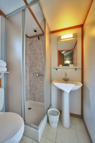 Imagen de la habitación del Hotel Village and Spa les Ventoulines. Foto 16