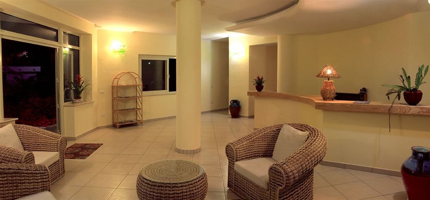Imagen de los interiores del Hotel Villaggio Agrumeto. Foto 2