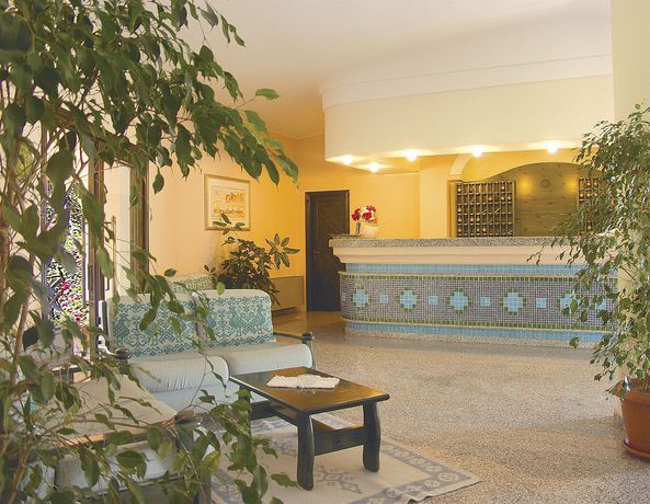 Imagen del bar/restaurante del Hotel Villaggio Alba Dorata. Foto 2