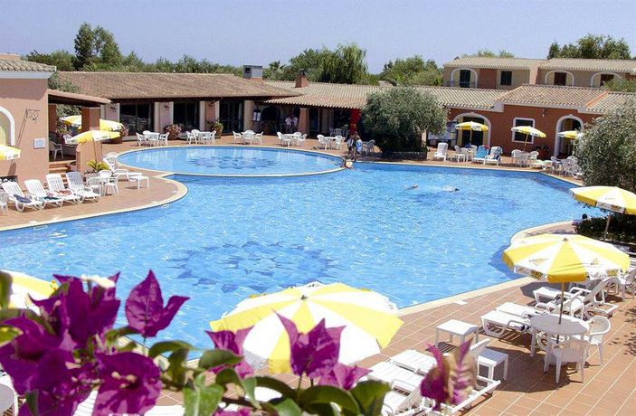 Imagen de la habitación del Hotel Villaggio Alba Dorata. Foto 6