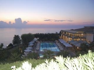 Imagen general del Hotel Villaggio Albergo Belmonte. Foto 3