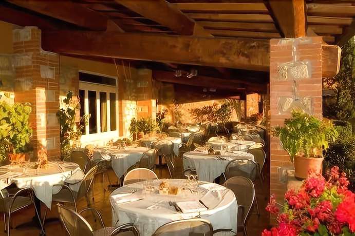 Imagen del bar/restaurante del Hotel Villaggio Albergo Il Gabbiano. Foto 3