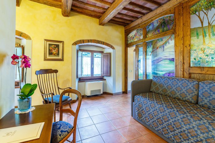 Imagen de la habitación del Hotel Villaggio Albergo San Lorenzo E Santa Caterina. Foto 13