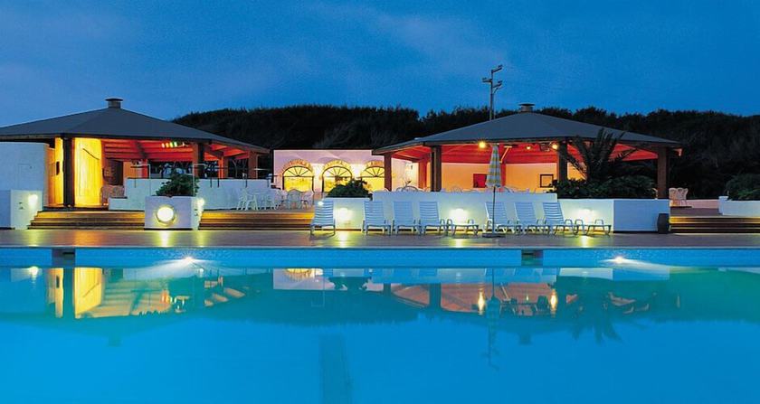 Imagen de la piscina del Hotel Villaggio Approdo Di Ulisse. Foto 20