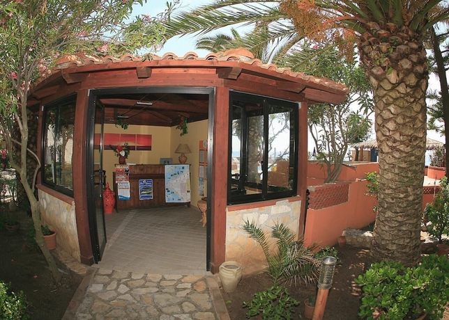 Imagen de los interiores del Hotel Villaggio Athragon. Foto 11