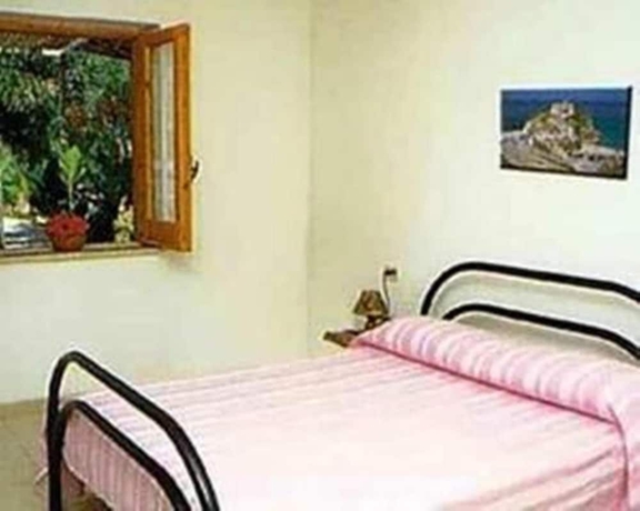 Imagen de la habitación del Hotel Villaggio Athragon. Foto 9