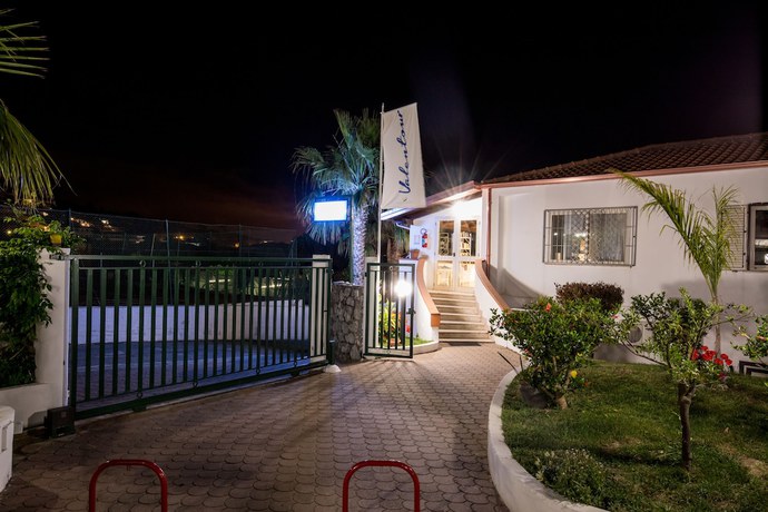 Imagen de los interiores del Hotel Villaggio Baia D'ercole. Foto 18