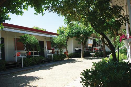 Imagen general del Hotel Villaggio Benvivere. Foto 6