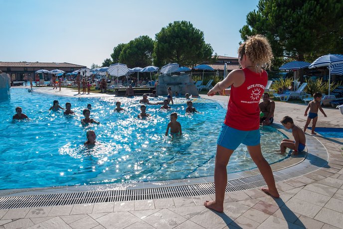 Imagen de la piscina del Hotel Villaggio Cà Laguna. Foto 20