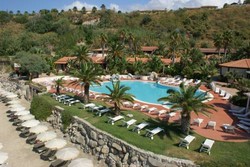 Imagen general del Hotel Villaggio Cala Di Volpe. Foto 6