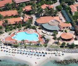 Imagen general del Hotel Villaggio Cala Di Volpe. Foto 11